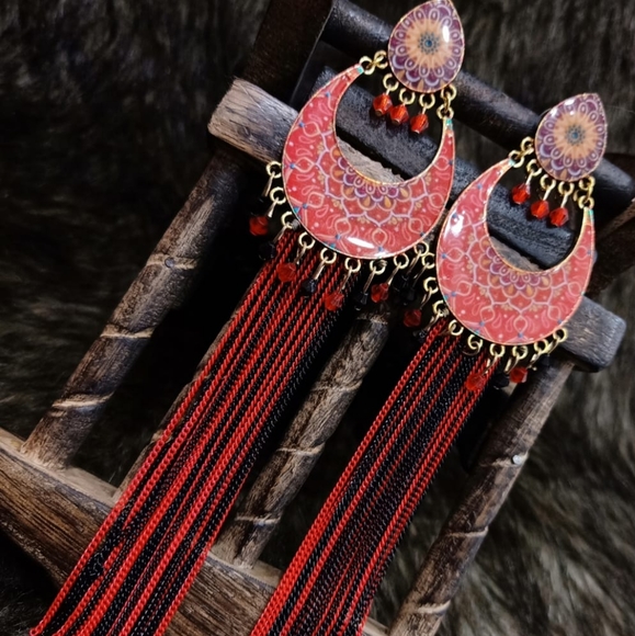 Earings - Picture 2 of 4